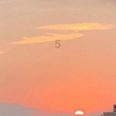 如何评价落入人间的天使，初中不努力上了差高中退学后疯狂努力想社会考生高考的男生？游戏画面